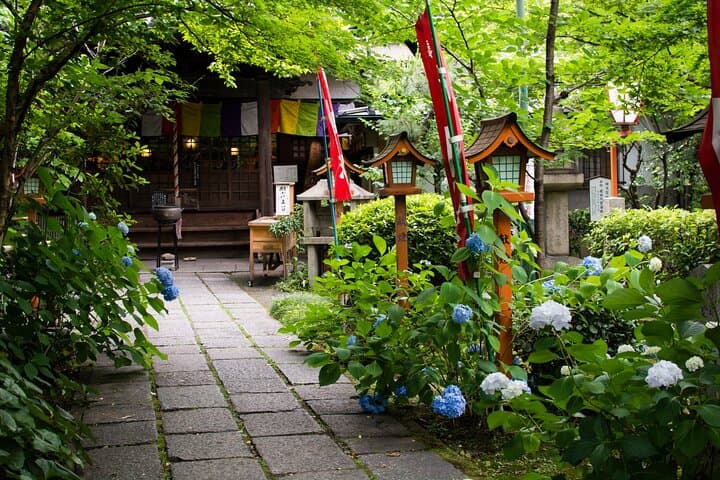Fushimi Kyoto Walking Tour with Sake Tasting and Canal Boat Ride — photo 3