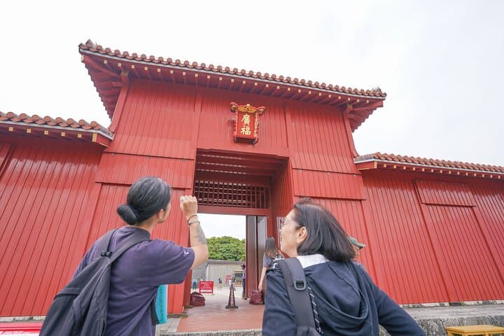 Okinawa Shuri Castle Peace Walking Tour — photo 7
