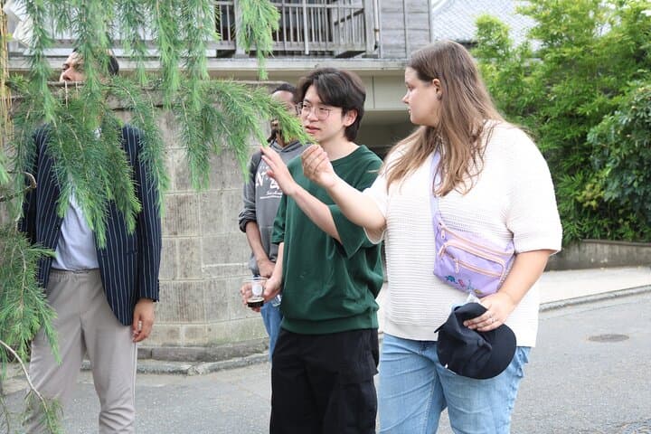 Meiji Shrine & Harajuku Walking Tour 　Tradition Meets Pop Culture — photo 4