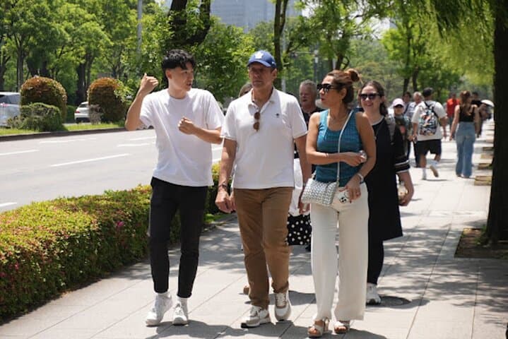 Tokyo: Imperial Palace and Shogun Historical Walking Tour — photo 2