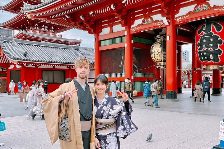 Private Curated Tour | Historical Tokyo - Ueno, Asakusa, Emperor — photo 2