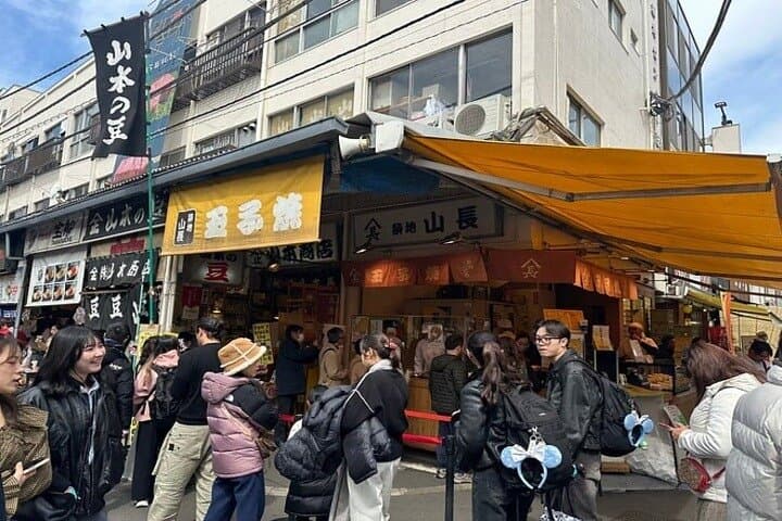 Skip the Line: Tsukiji Market Food Tour with Local Tastings — photo 3