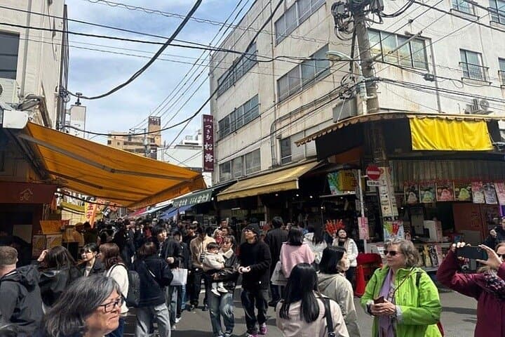Skip the Line: Tsukiji Market Food Tour with Local Tastings — photo 6