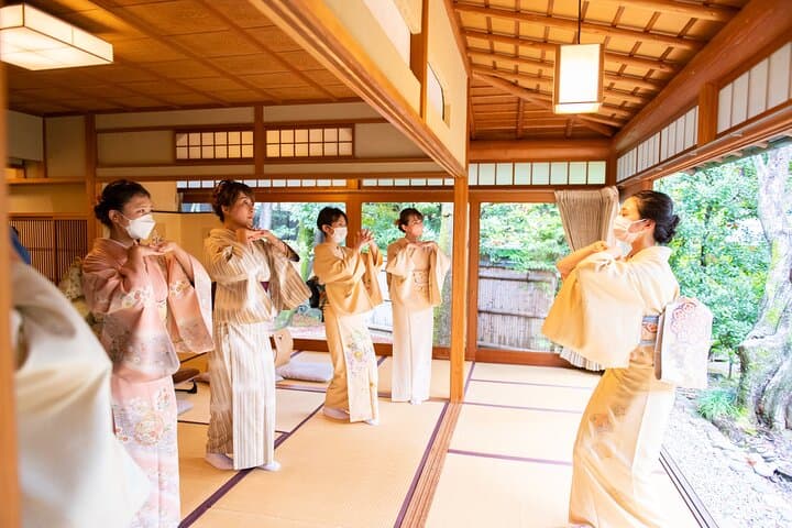 Authentic Japanese Dance Experience in Kyoto — photo 13