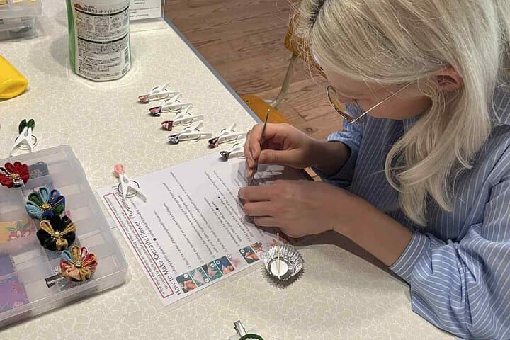Tsumami Zaiku (Kanzashi) making Workshop in Abeno Osaka — photo 15