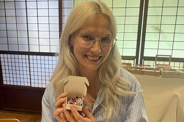 Tsumami Zaiku (Kanzashi) making Workshop in Abeno Osaka — photo 3