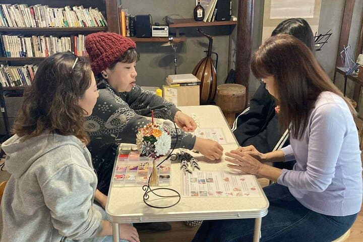 Tsumami Zaiku (Kanzashi) making Workshop in Abeno Osaka — photo 16