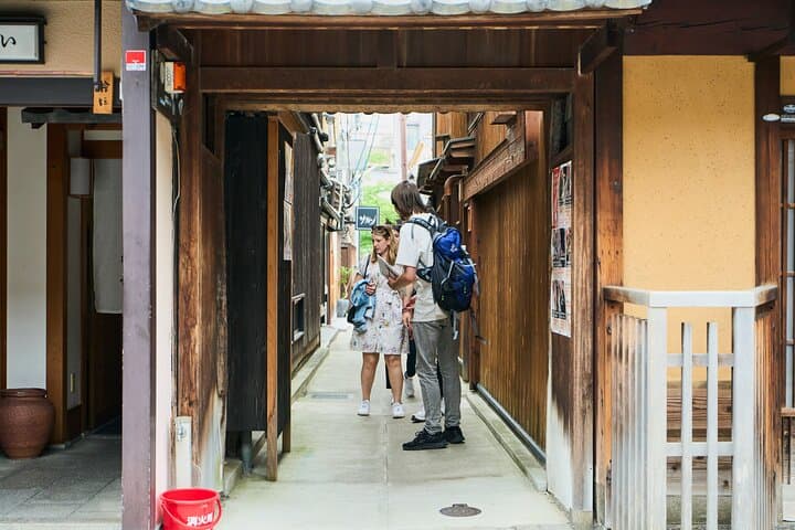 Kyoto: Gion Hidden Gems & Geisha Culture Tour — photo 20