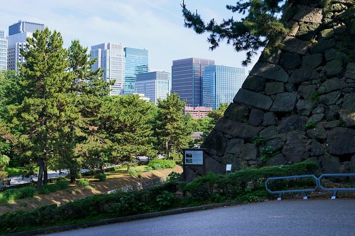 Tokyo Castle & Imperial PalaceーShogun Walking Tour — photo 12