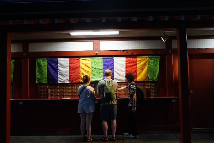 Tokyo: Asakusa Photogenic Night Walk with 1 drink — photo 18