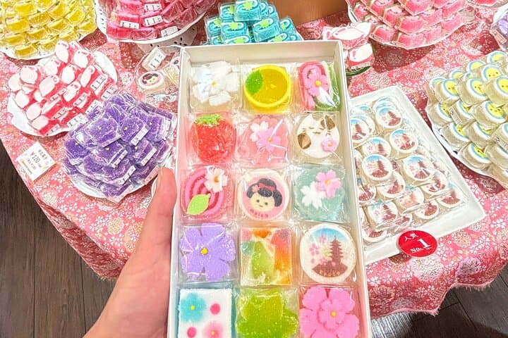 Private Nishiki Market Food & Sake Tour by Young Local Guides — photo 4