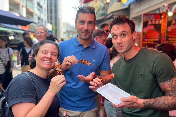 Tsukiji Fish Market Food and Walking Tour Experience — photo 2