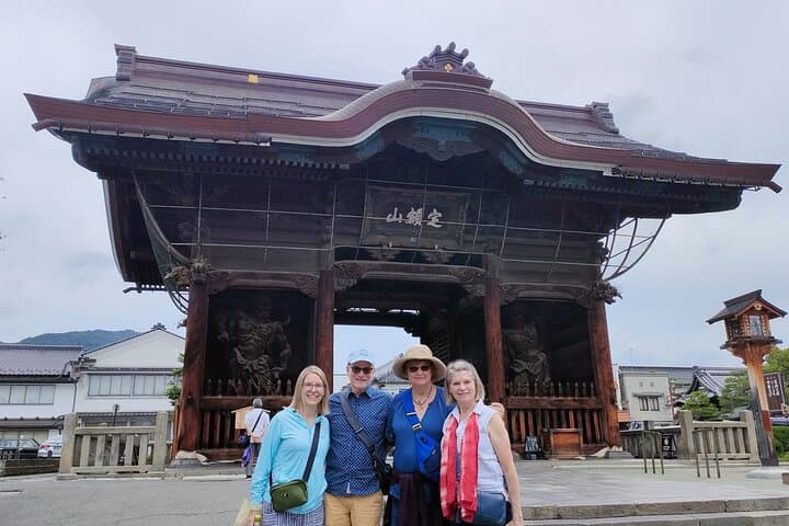 Zenkoji Temple and Sake Tasting Private Tour from Nagano — photo 6