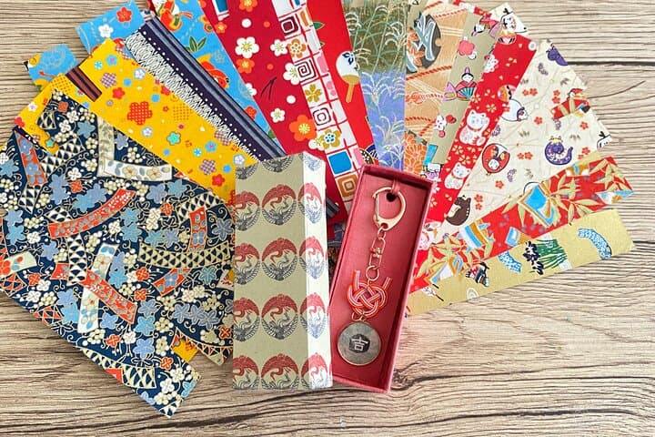 Romantic Mizuhiki Knot and Omikuji Washi Charm Workshop in Tokyo — photo 9