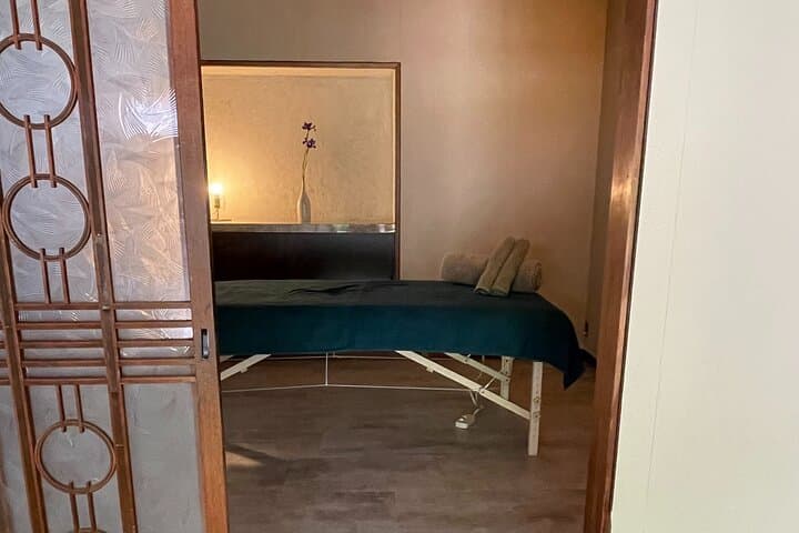 90-Minute Japanese Botanical Oil Massage — photo 6