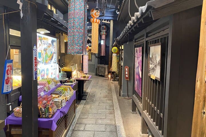 Osaka Stroll Retro Cafes and Timeless Sights — photo 16