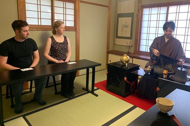 Kyoto :Tea Ceremony in 150 Years Townhouse with Tables and Chairs — photo 13