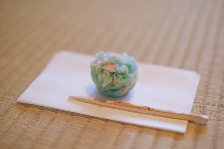 Experience Tea Ceremony at a Traditional Japanese Inn — photo 2