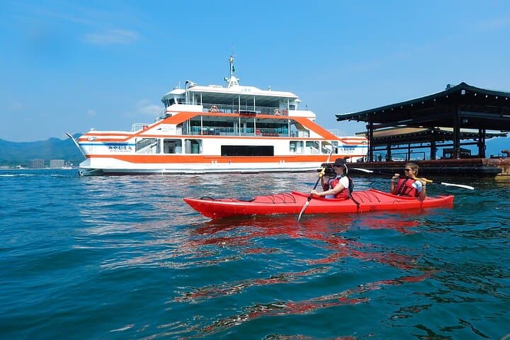 Miyajima World Heritage Torii Kayak Tour — photo 9