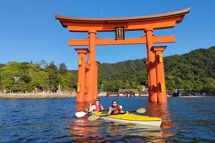 Miyajima World Heritage Torii Kayak Tour — photo 12