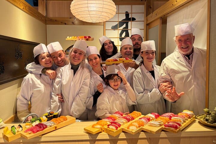 Professional Sushi Chef Experience in Tokyo — photo 1