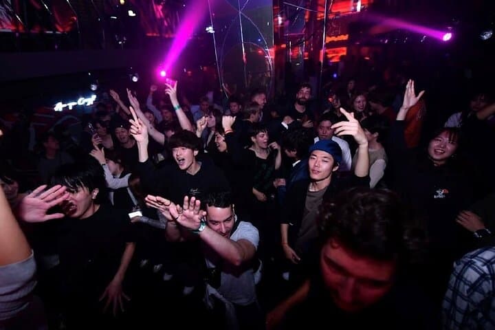 Osaka Dotonbori: CHEVAL Nightclub Ticket & Drinks (Foreign Only) — photo 2
