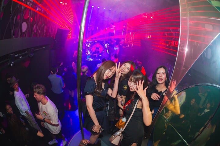 Osaka Dotonbori CHEVAL Nightclub VIP Package for Foreign — photo 3