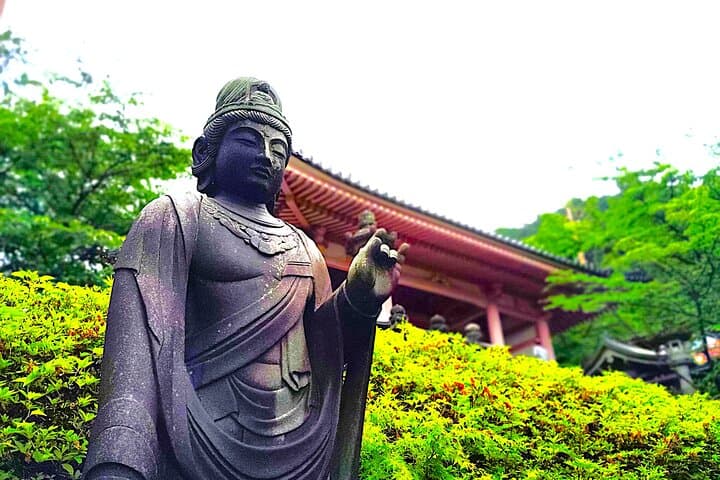 Nara: Discover a Giant Stone Buddha in the Forest Hills — photo 6