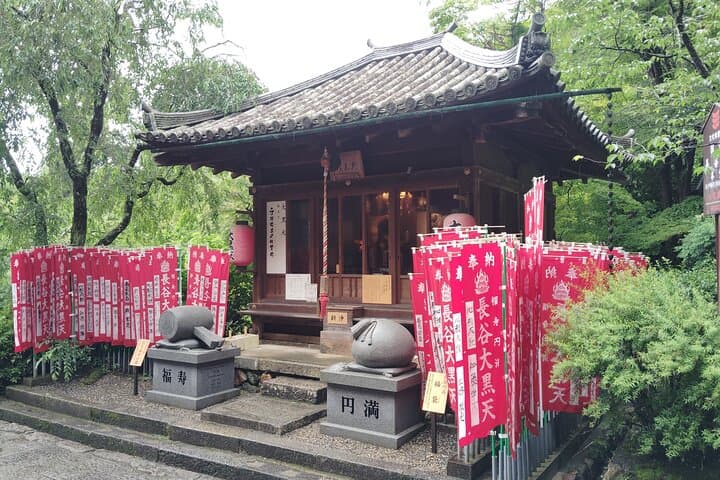 Nara: Explore Hasedera’s Giant Kannon and Cliffside Temple — photo 14
