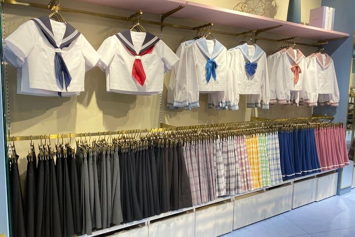 Japanese High School Girl Uniform Rental Near Tokyo Disneyland — photo 8