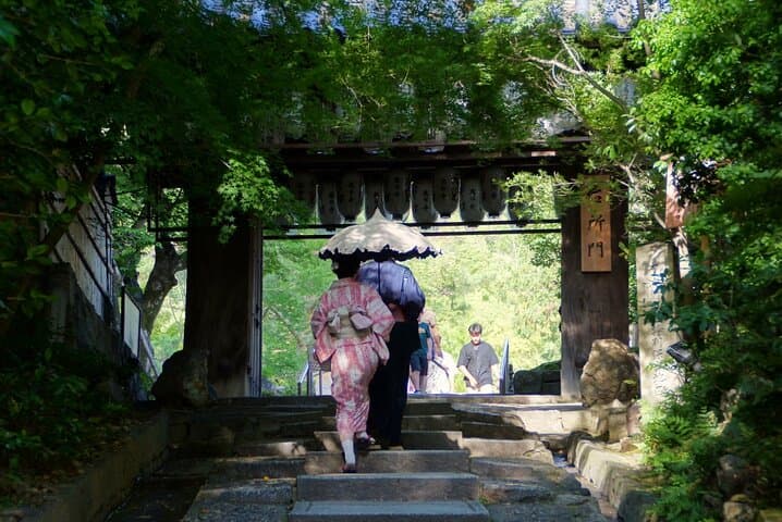 Kyoto: Gion and Geisha District Walking Tour — photo 5