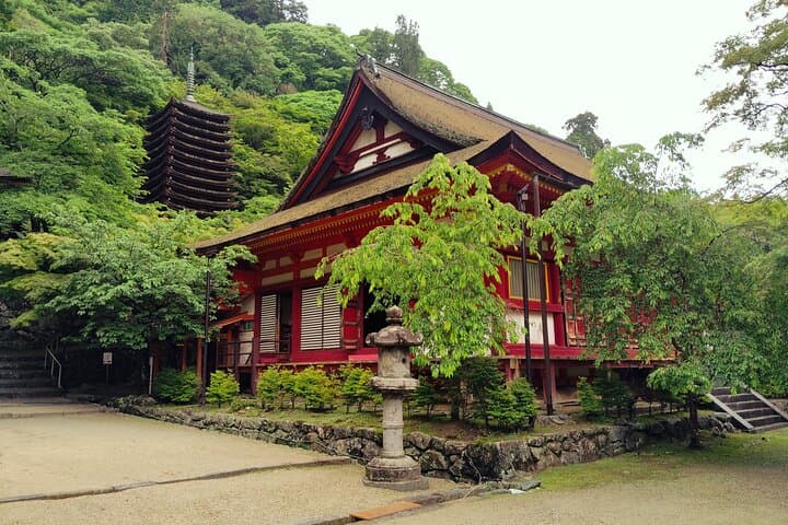 Nara: Explore Tanzan Shrine’s Pagoda and Sacred History — photo 2