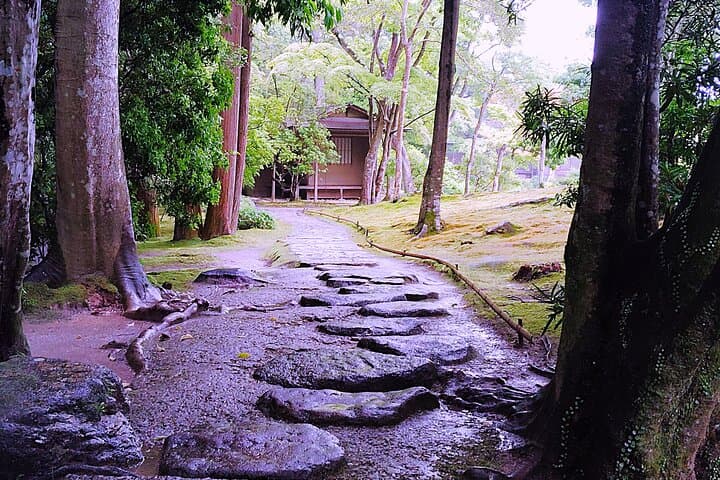 Nara: Isuien Garden Tour with Matcha Tea Experience — photo 3
