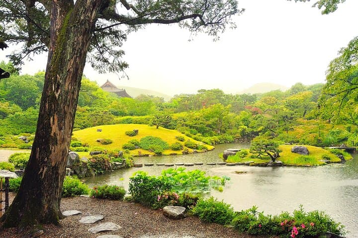 Nara: Isuien Garden Tour with Matcha Tea Experience — photo 2