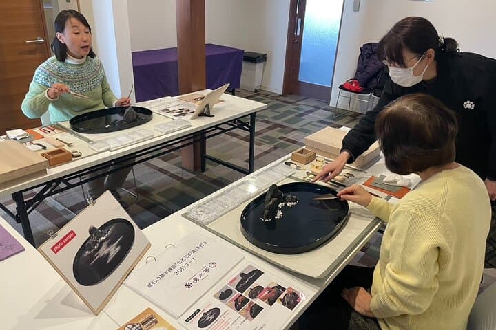 Kumamoto Suizenji Koden Crafts Class Activity — photo 17