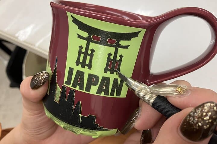 Handmade Japanese Glass Art Sandblasting Workshop in Tokyo — photo 8