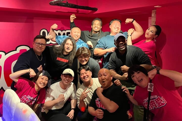 Drink to your heart's content with the Muscular Girls in Osaka — photo 2