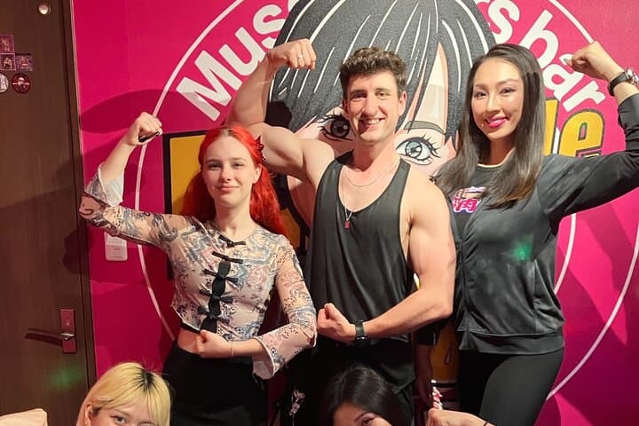 Drink to your heart's content with the Muscular Girls in Osaka — photo 11