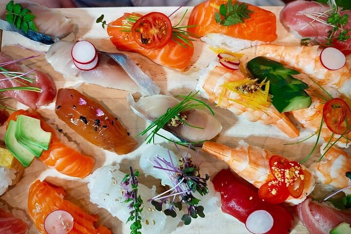 Private Session: Sushi Art (making) & Maki Sushi Class — photo 2