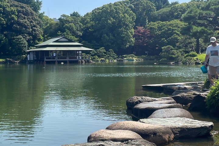 Sumida Riverside Walk: Garden ＆Temple Ritual (4 Meeting Points)