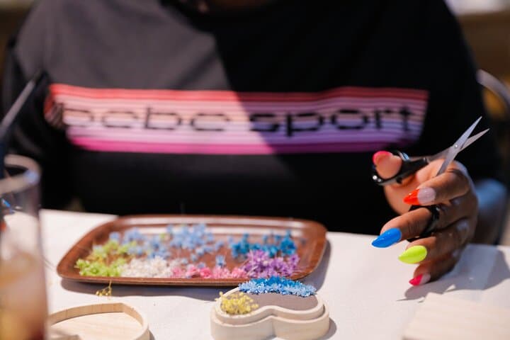 Experience Crafting a Flower Adorned Miniature Japanese Garden — photo 4