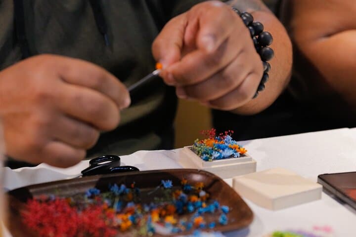 Experience Crafting a Flower Adorned Miniature Japanese Garden — photo 16