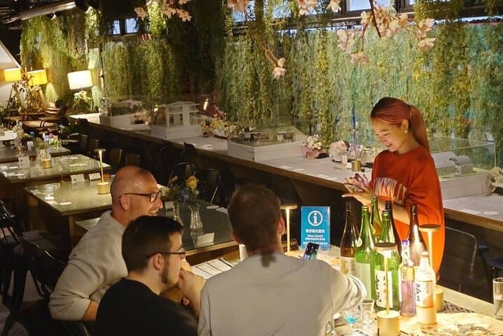 Cherry blossom & Japanese Sake Tasting in Shinjuku — photo 4