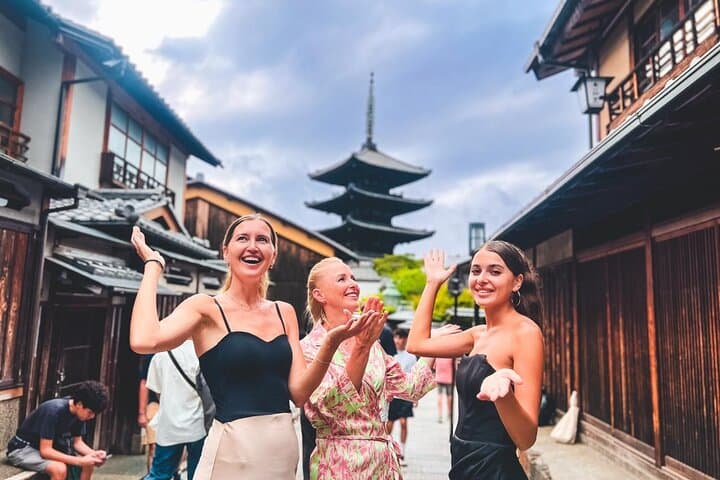 Kyoto: Gion and Geisha District Walking Tour — photo 16