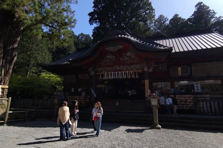 Oshino Hakkai and Kitaguchi Hongu Sengen Shrine Guided Tour-Van — photo 9