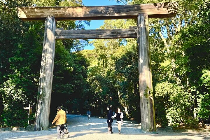 Guided Tour of Historic Atsuta Shrine and Sword Museum — photo 5