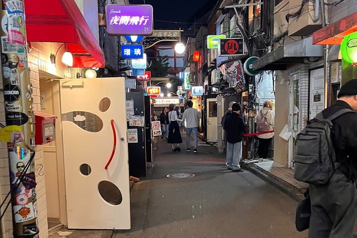 Tokyo Bar Hopping Tour in Shinjuku (All-You-Can-Drink + Dinner) — photo 10