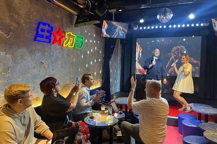 Tokyo Bar Hopping Tour in Shinjuku (All-You-Can-Drink + Dinner) — photo 7