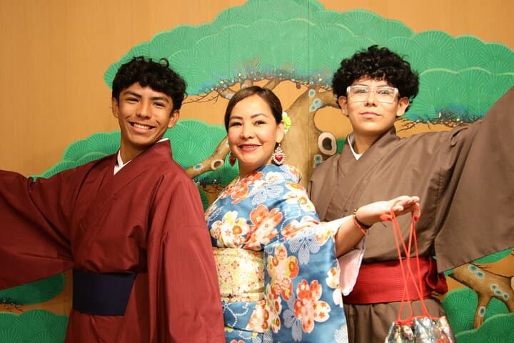 Once-in-a-Lifetime Tea Ceremony on a Noh Stage — photo 6