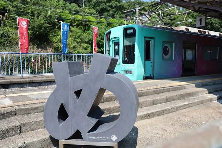 Wakayama Cute Cat and Outlet Shopping Day Tour — photo 5